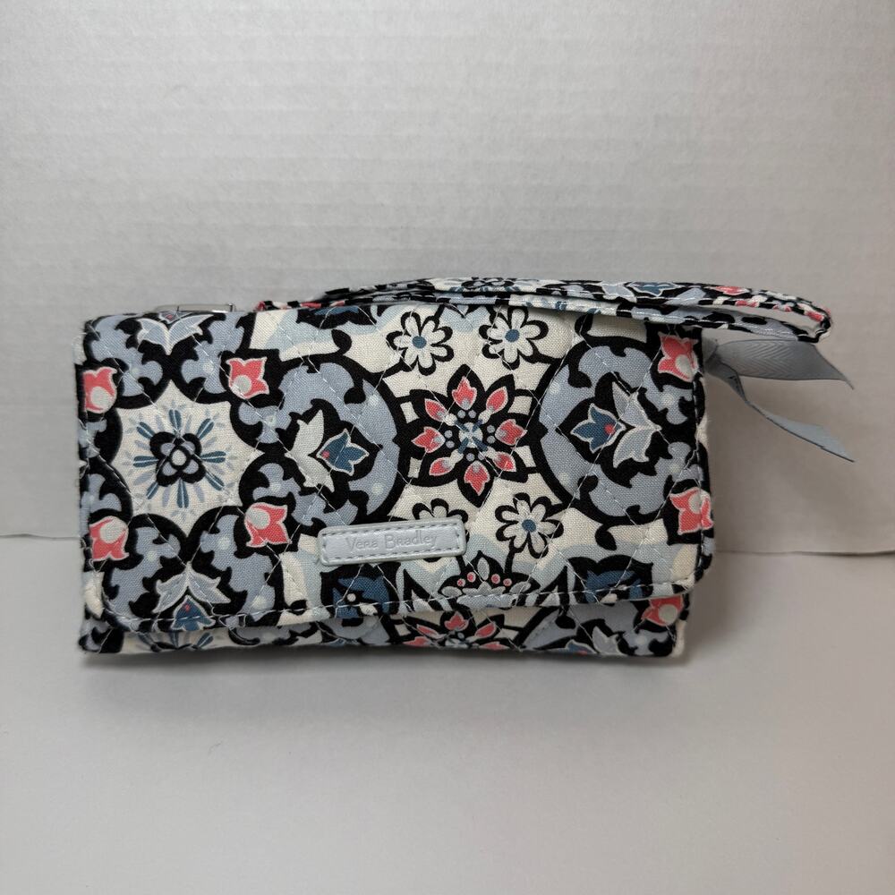 Vera Bradley Lisbon Medallion RFID Smartphone Wristlet Wallet